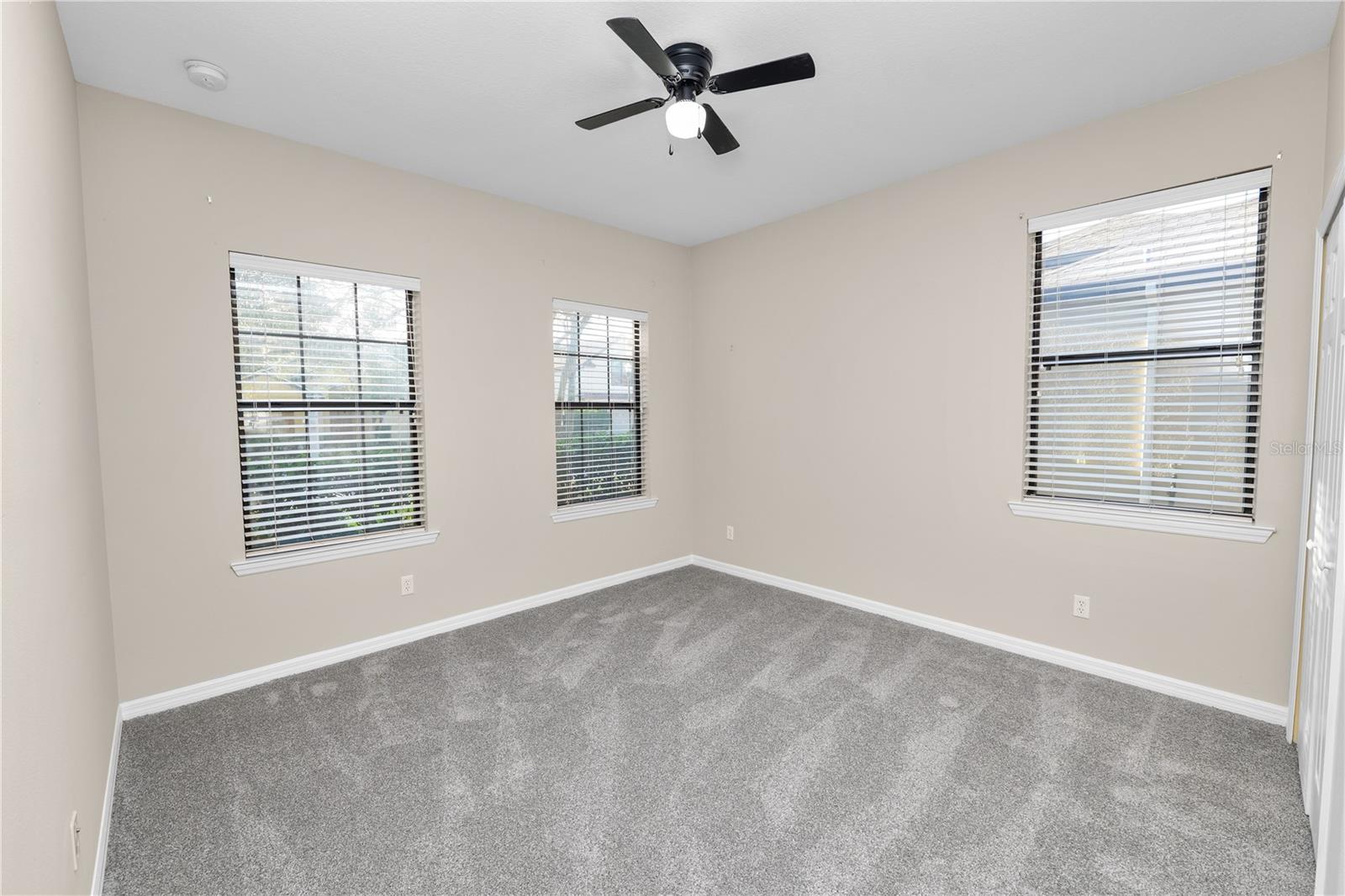 OAK LANDING - Residential