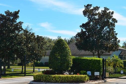 OAK LANDING - Residential