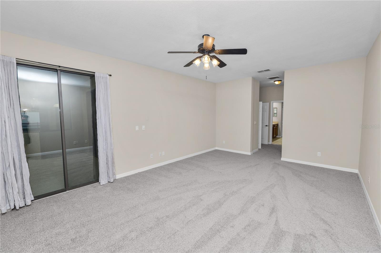 OAK LANDING - Residential