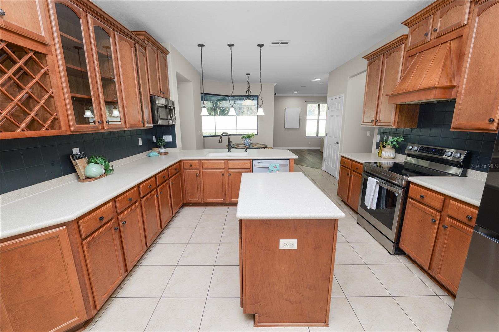 OAK LANDING - Residential