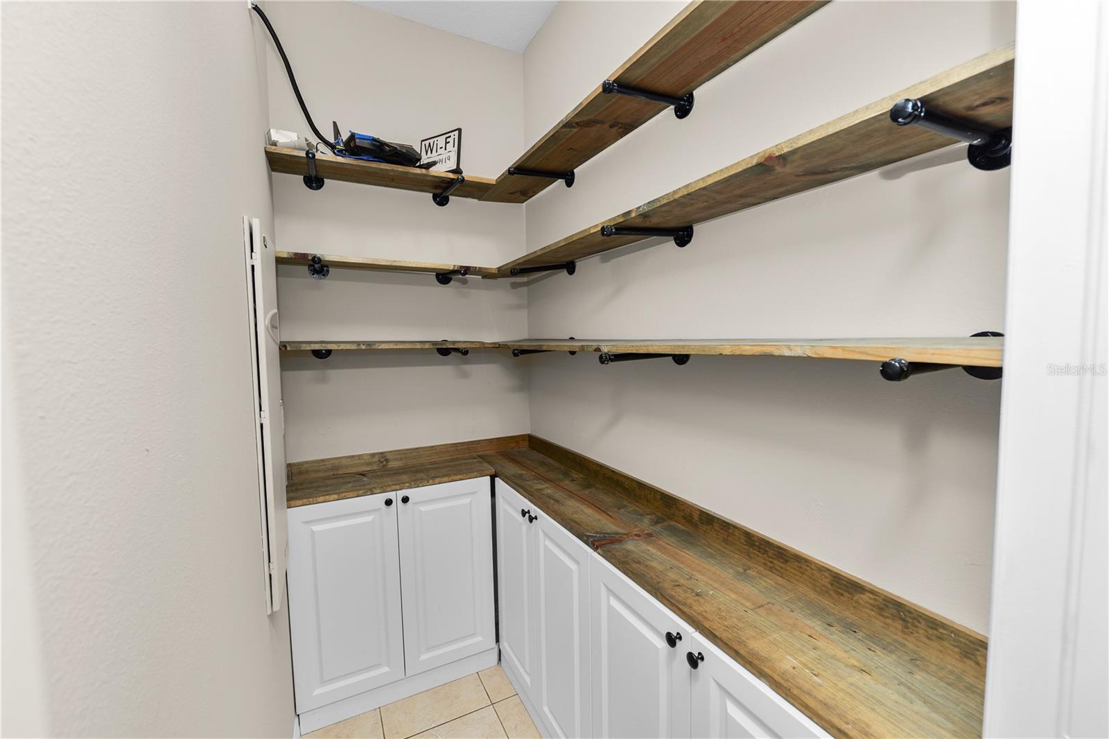 OAK LANDING - Residential