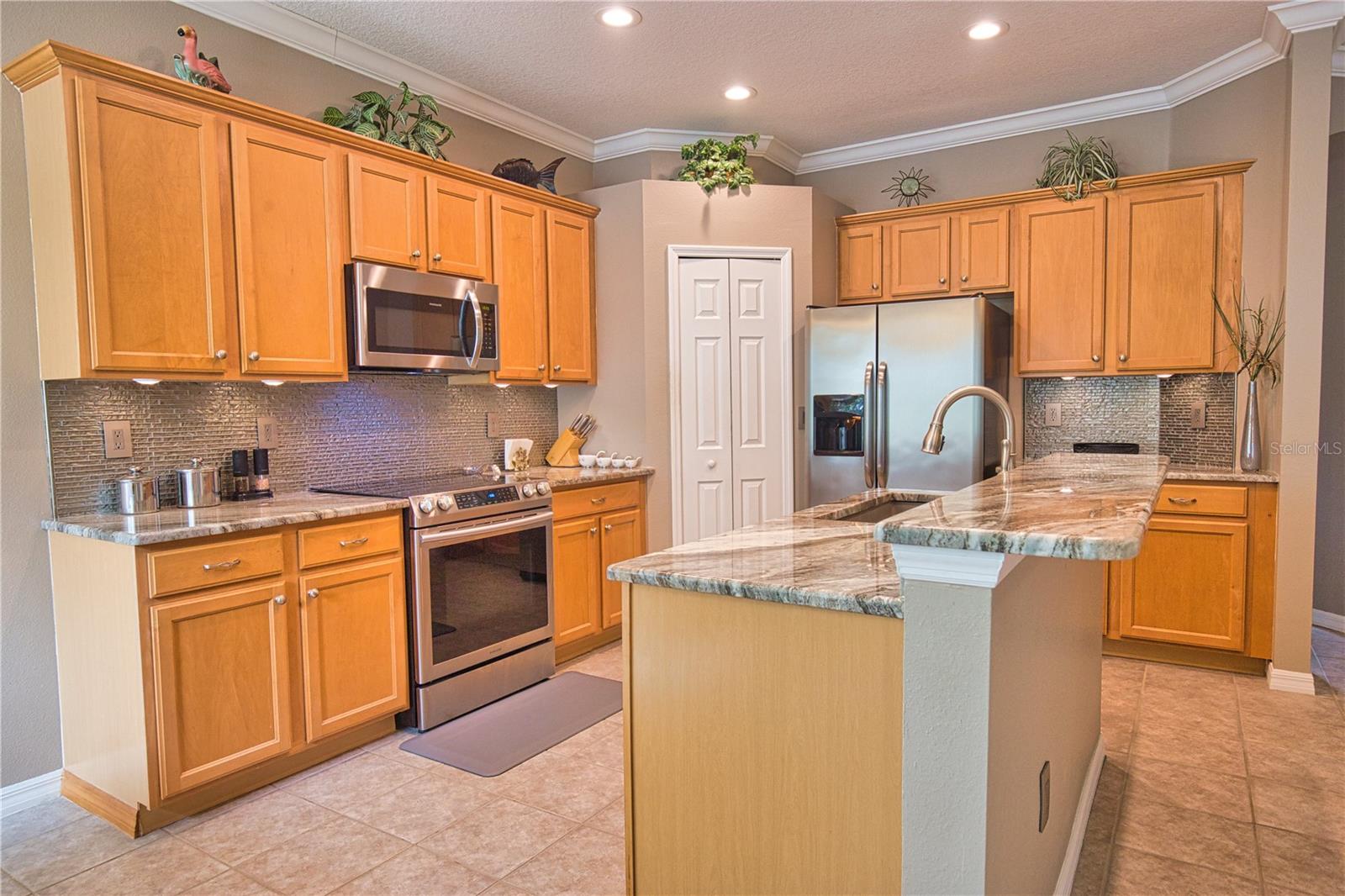 VENTURA VILLAGE - Residential