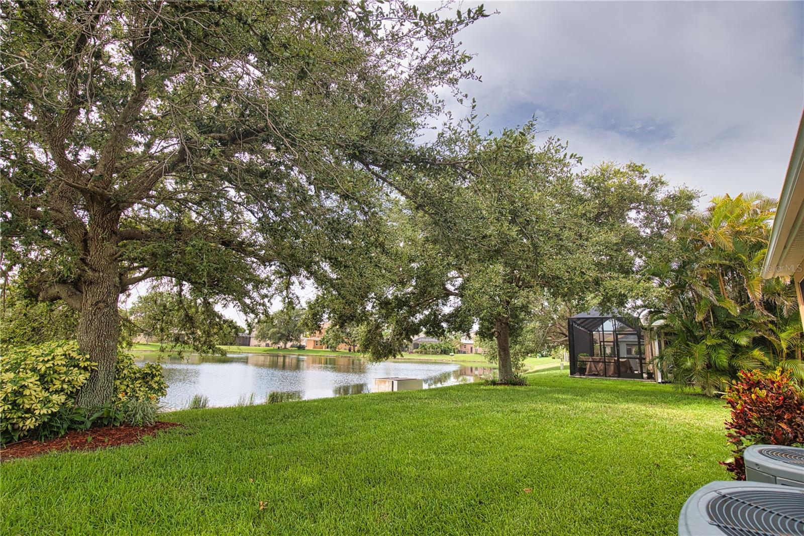 VENTURA VILLAGE - Residential