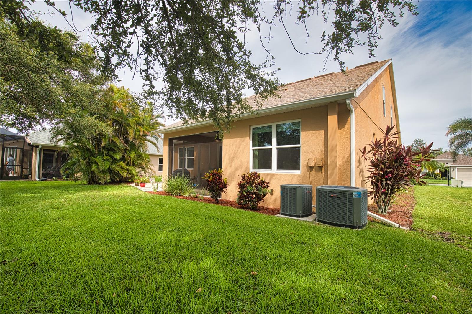 VENTURA VILLAGE - Residential