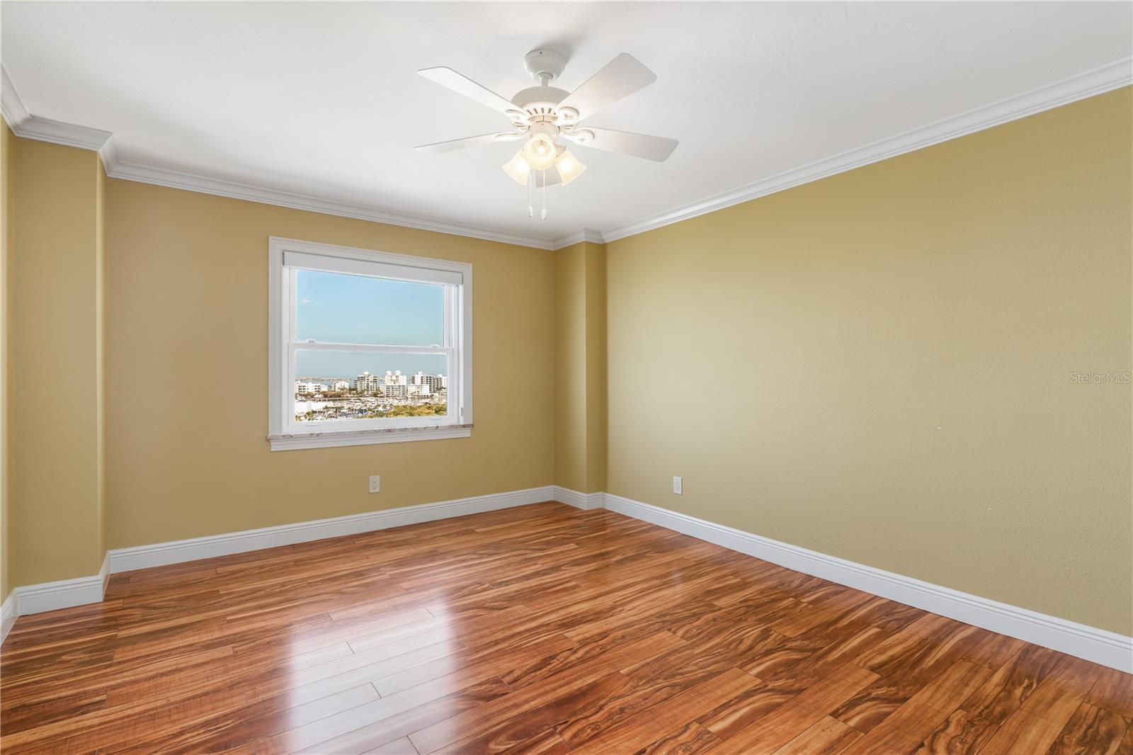 REGENCY HOUSE - Residential