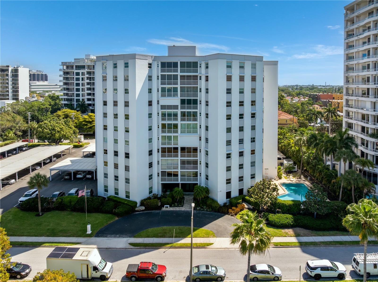 REGENCY HOUSE - Residential