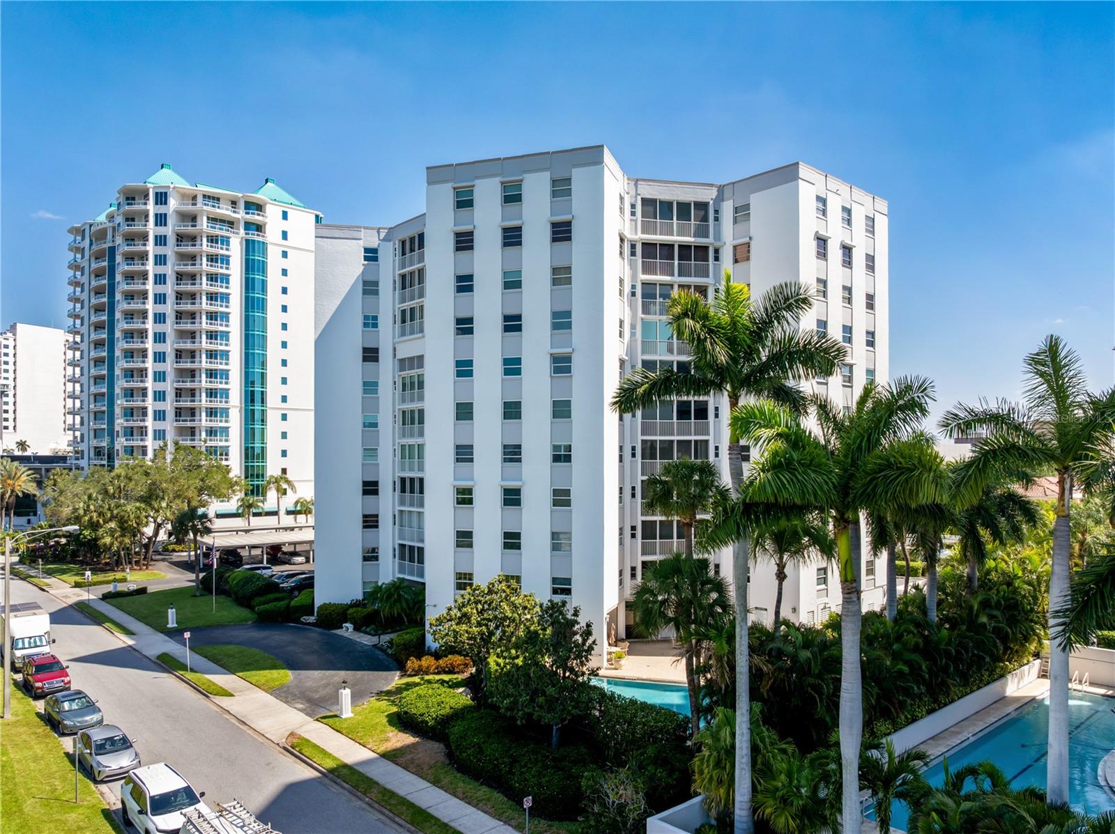 REGENCY HOUSE - Residential