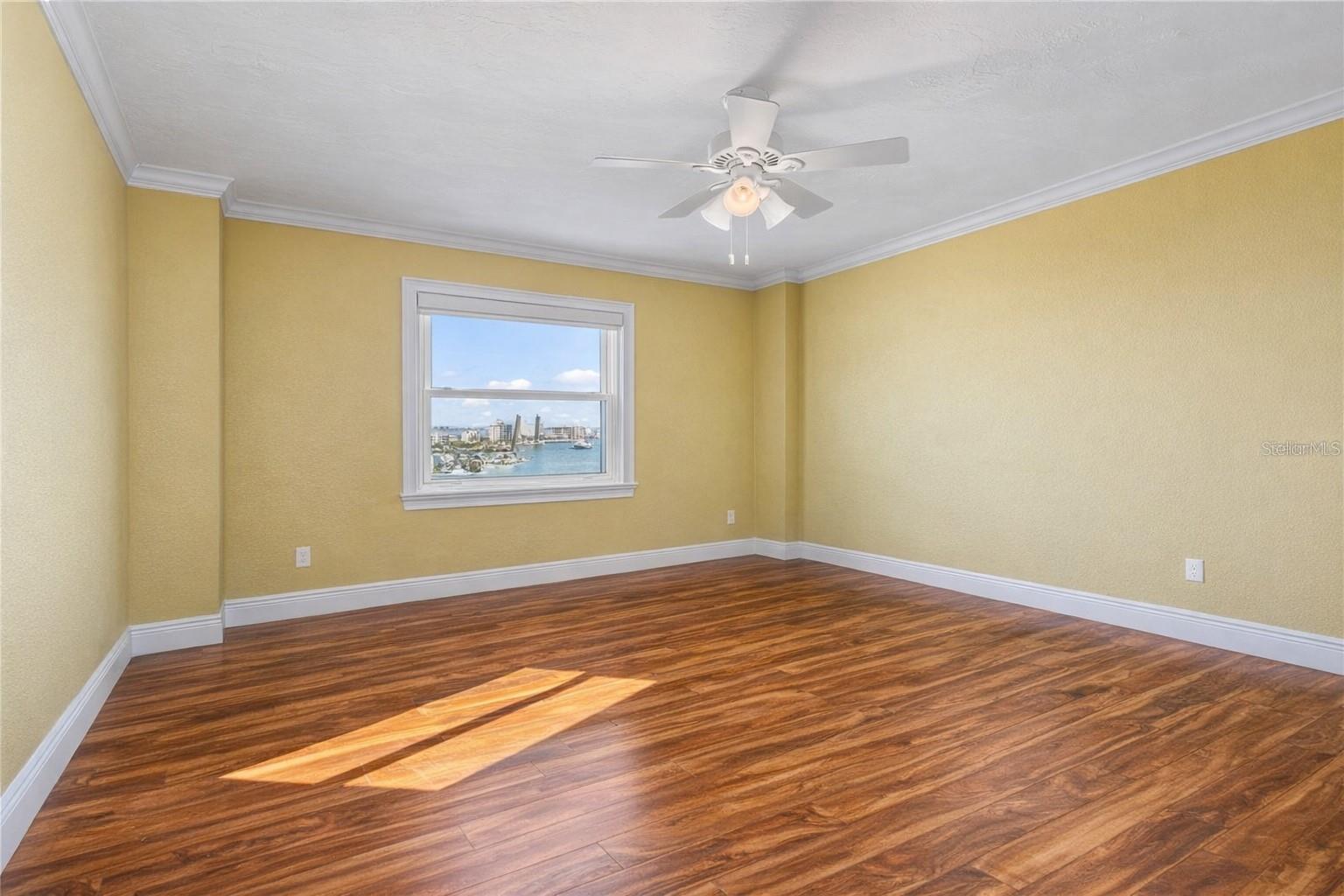 REGENCY HOUSE - Residential