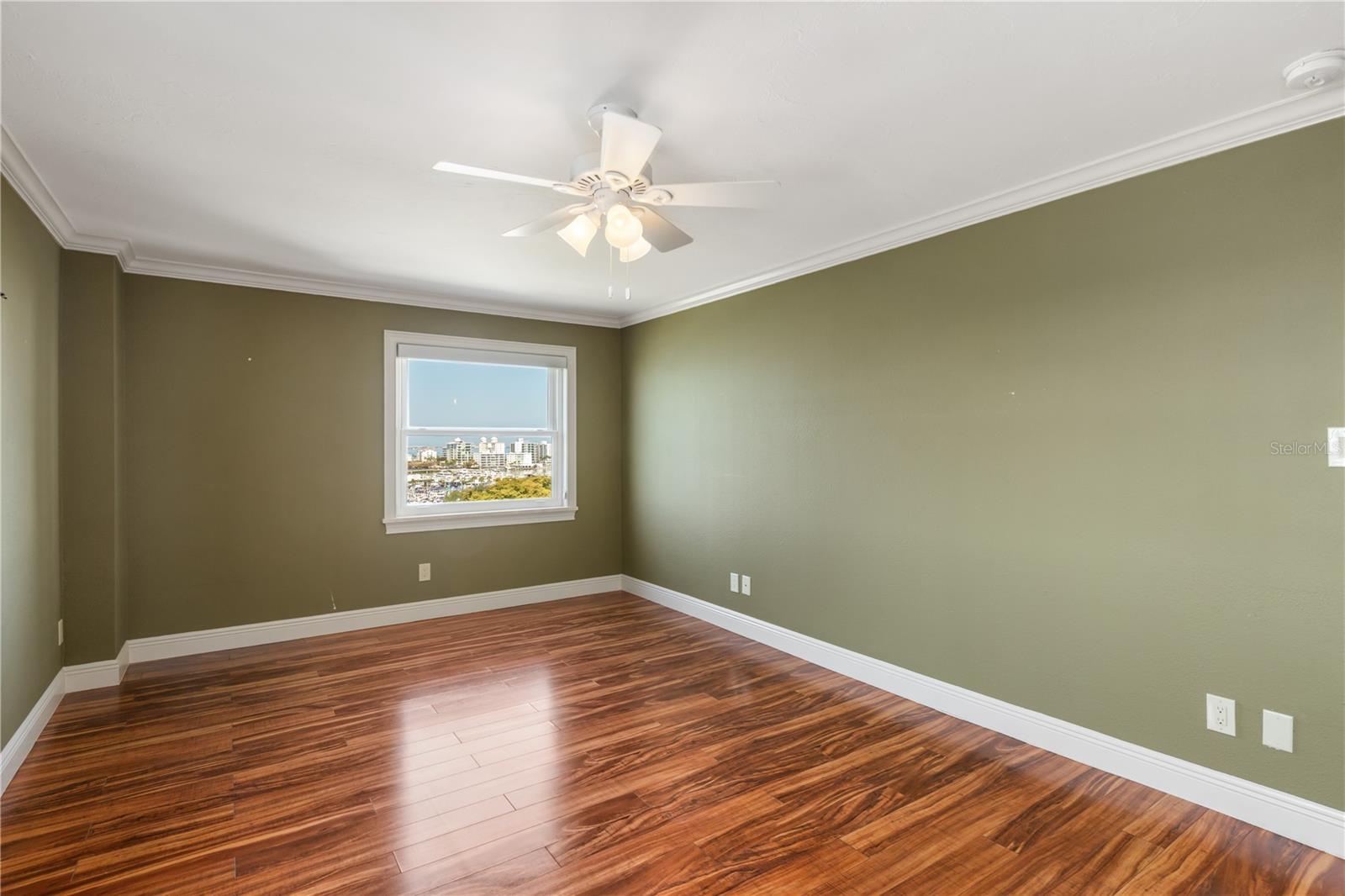 REGENCY HOUSE - Residential