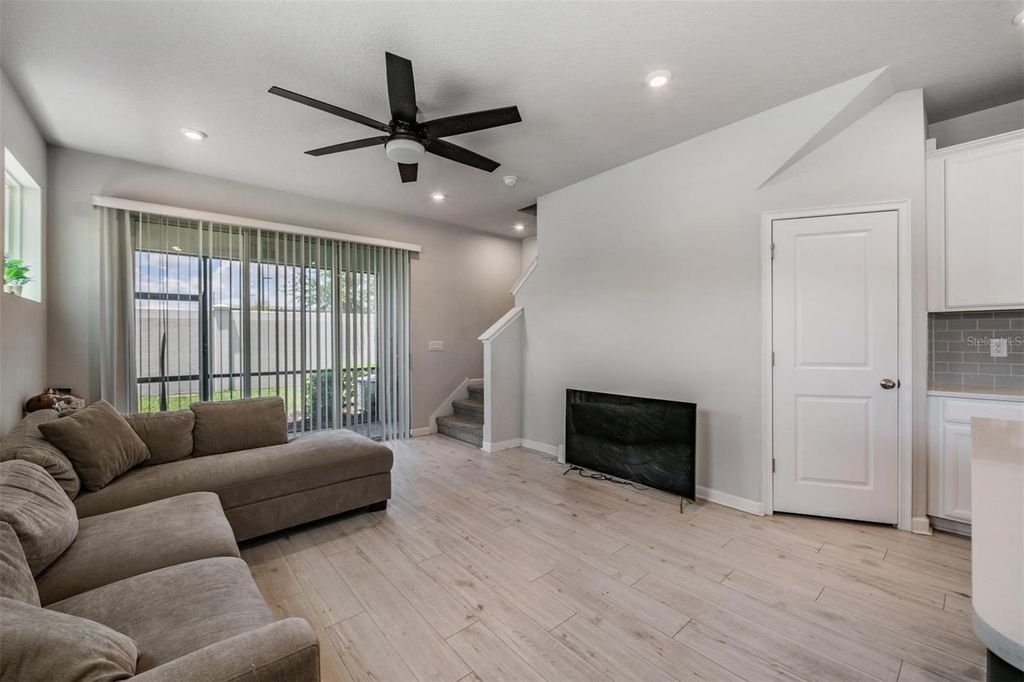 Photo of 19153 Elsimont Isle, Lutz, FL 33558 (MLS # TB8510266)