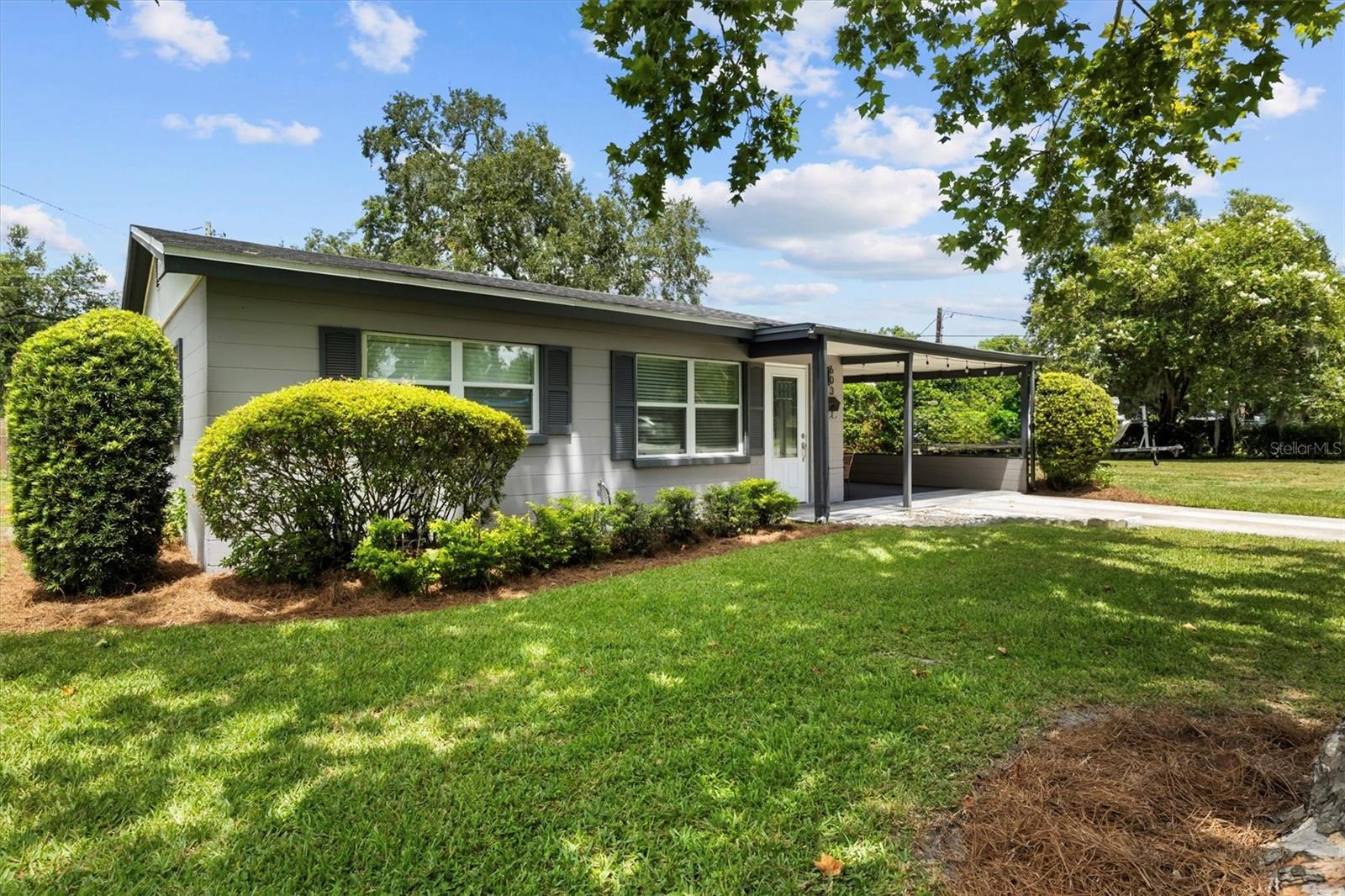 603 HINTON CRESCENT