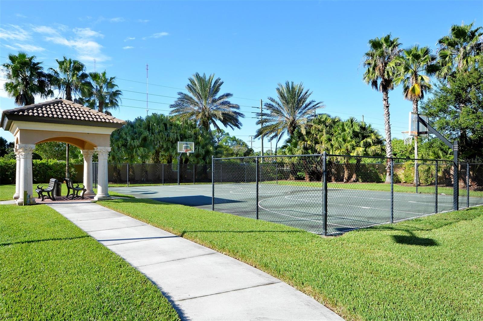 WILLOW CHASE - Residential