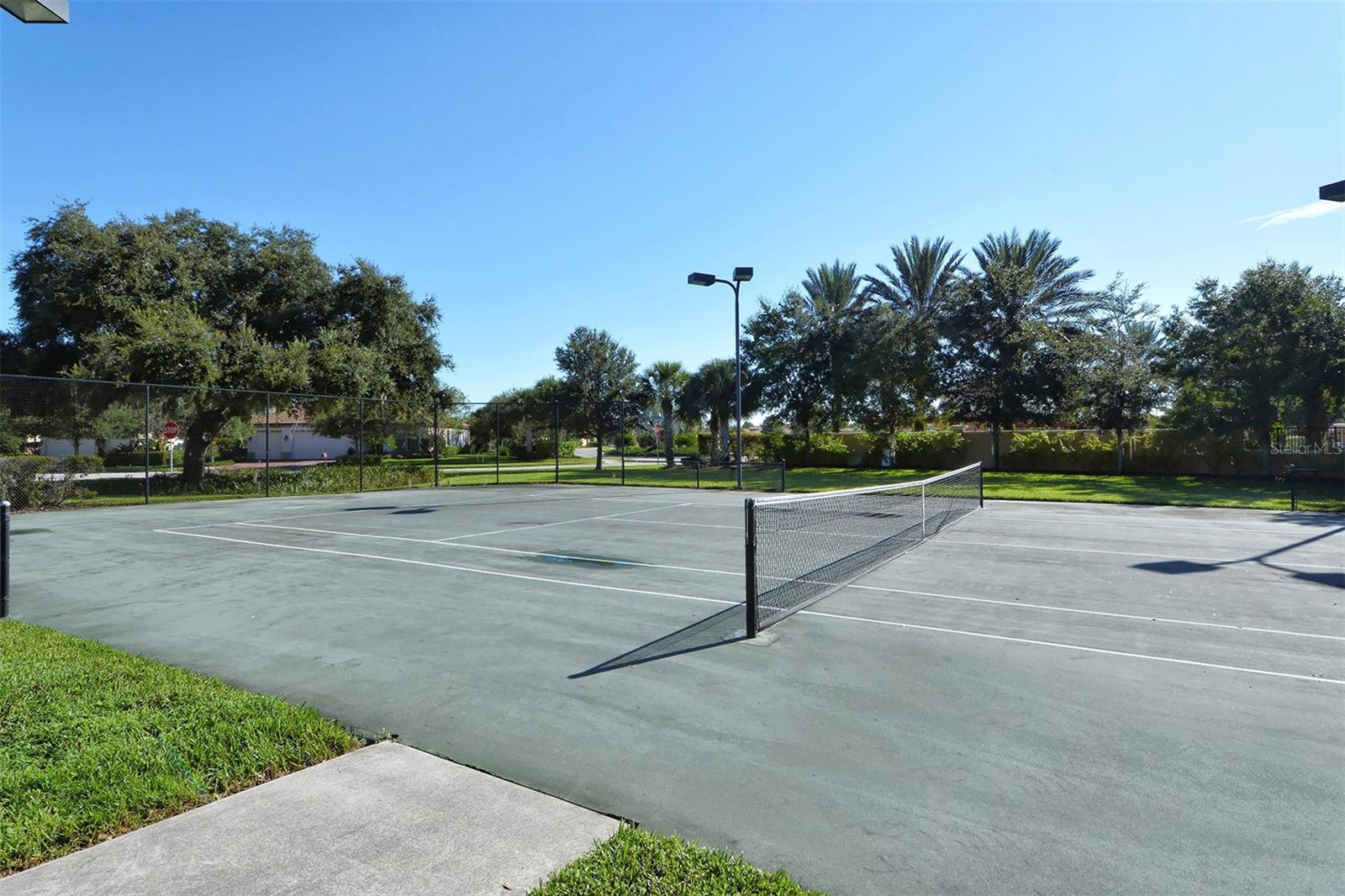 WILLOW CHASE - Residential