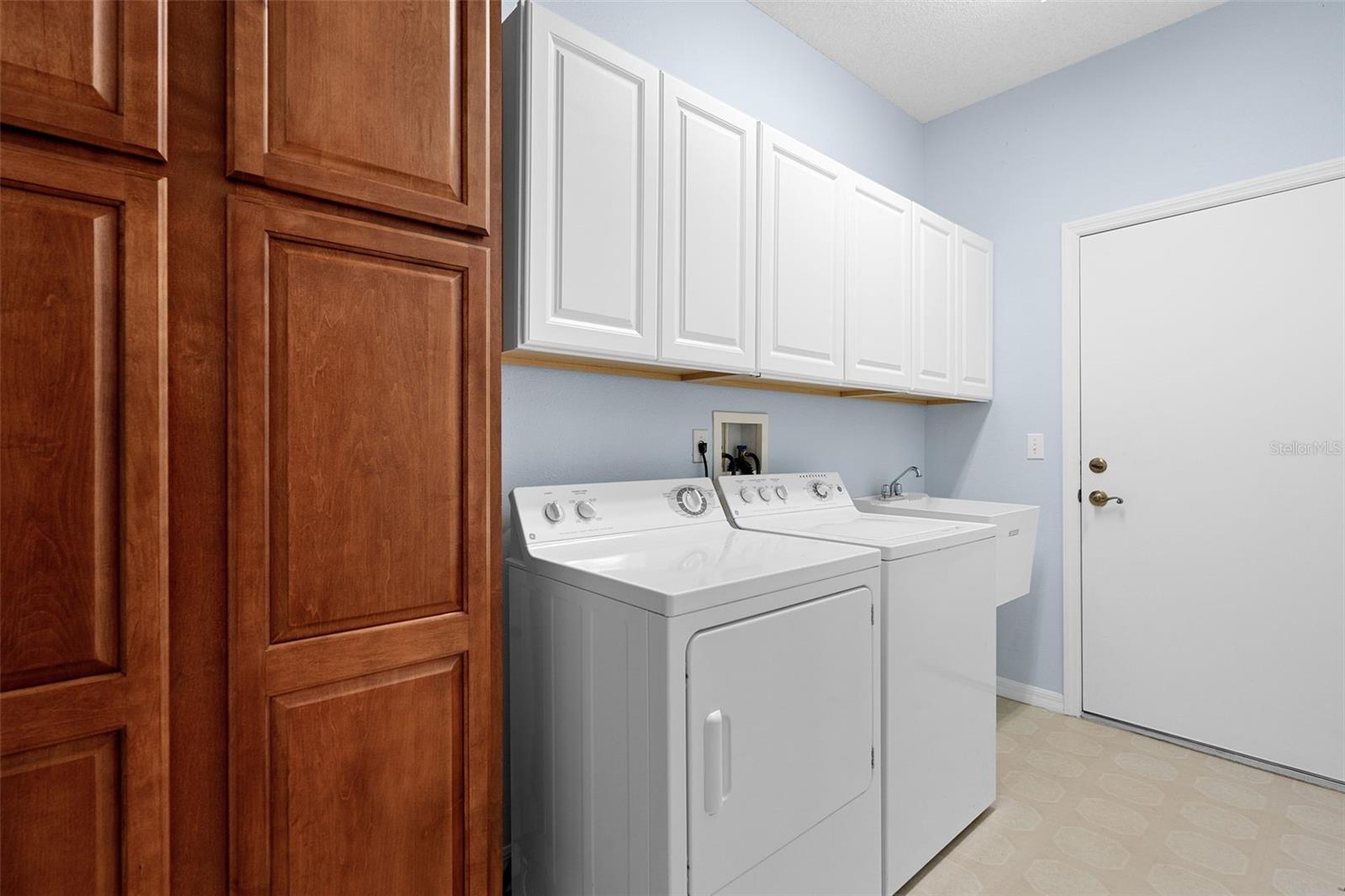 ACADIA II CONDOMINUM - Residential