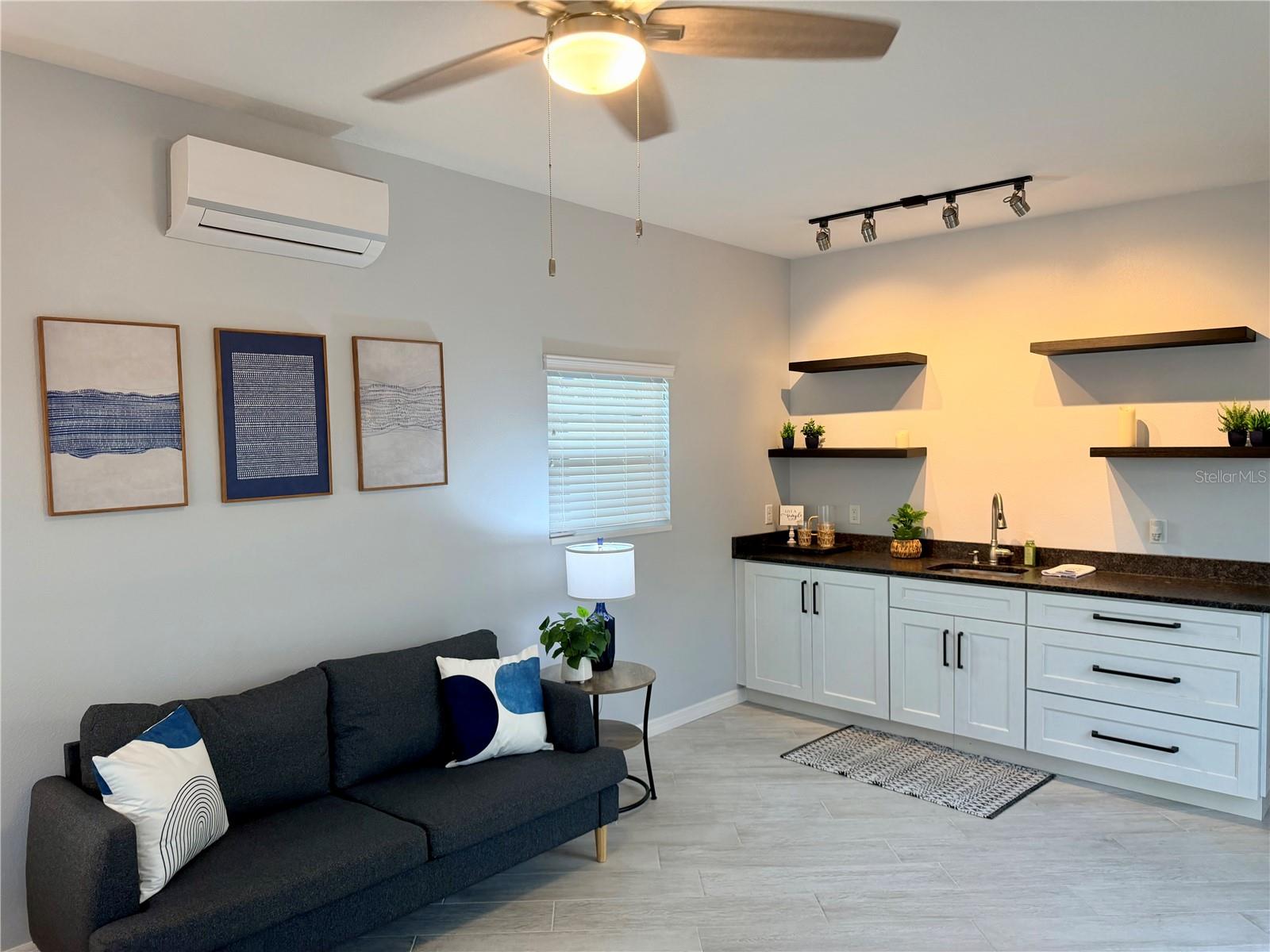 FLORIDA GRANDE MOTOR COACH RESIDENCE - Land