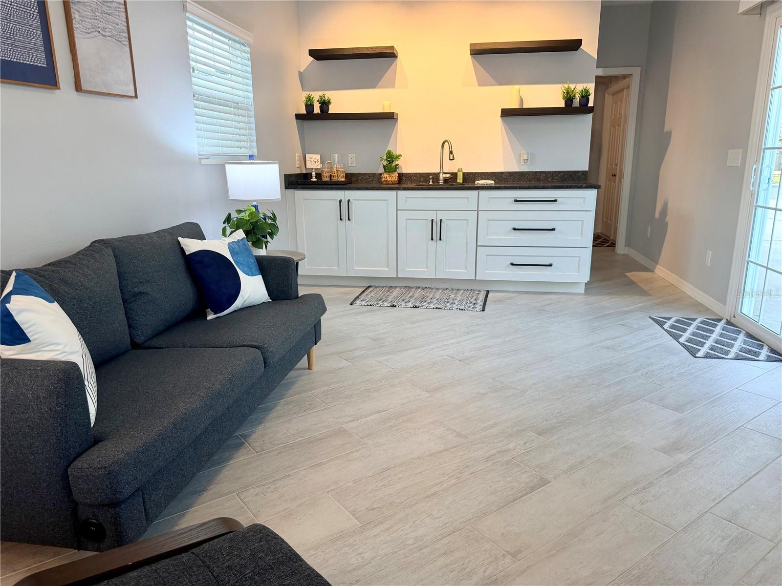 FLORIDA GRANDE MOTOR COACH RESIDENCE - Land