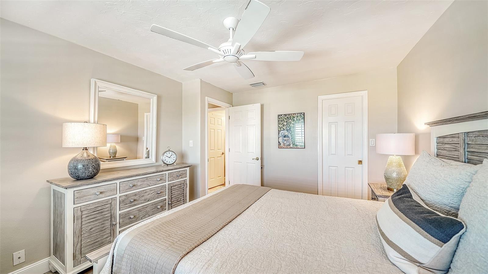 SUNRISE COVE SEC 2 - Residential Lease