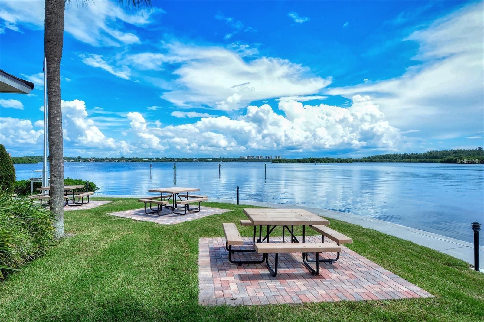 SUNRISE COVE SEC 2 - Residential Lease