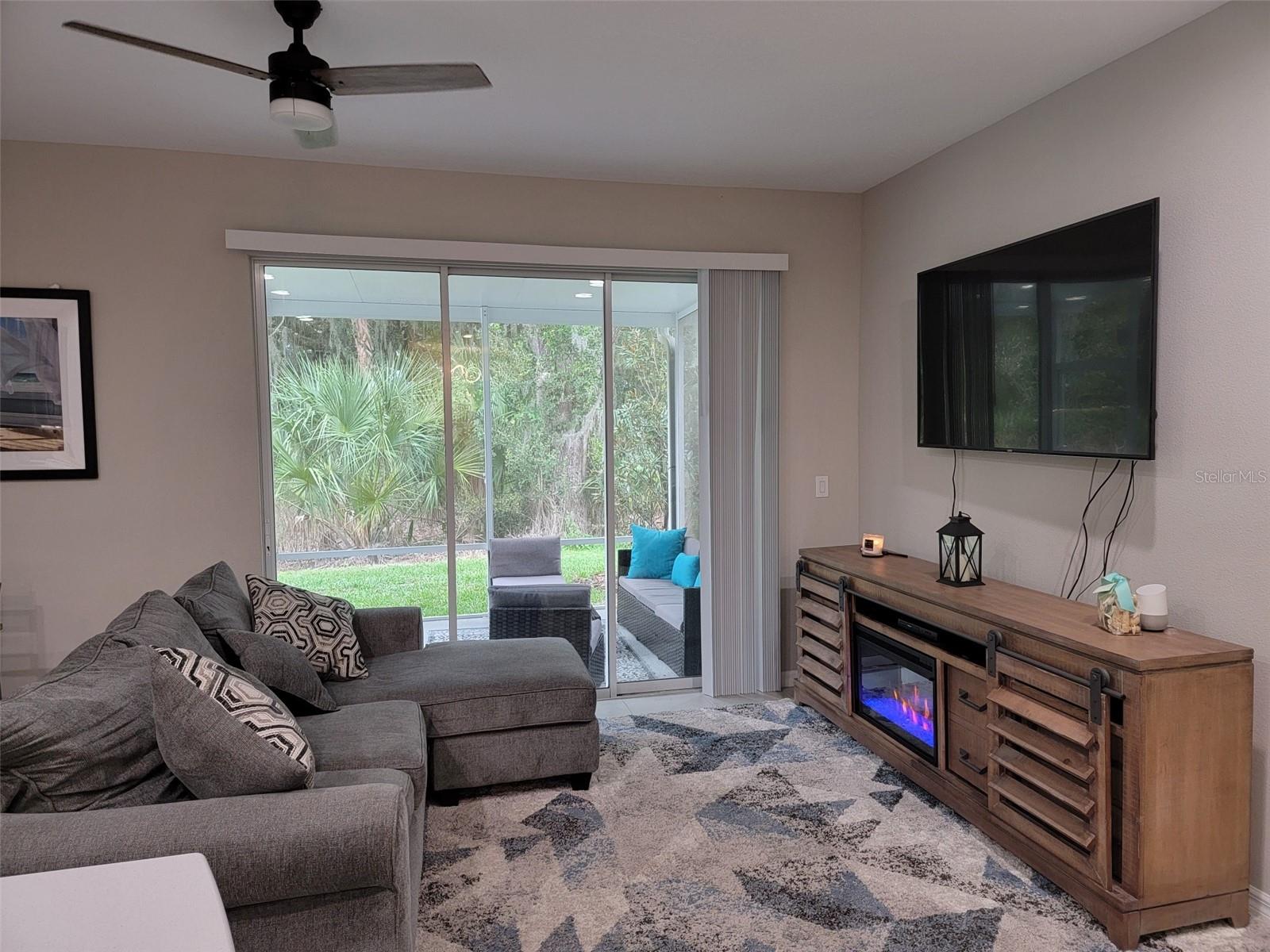 ARTISAN LAKES PRCL J PH I & II - Residential Lease