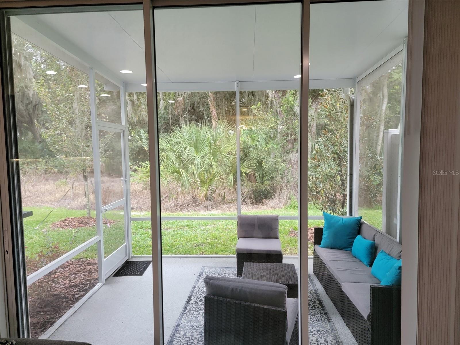 ARTISAN LAKES PRCL J PH I & II - Residential Lease