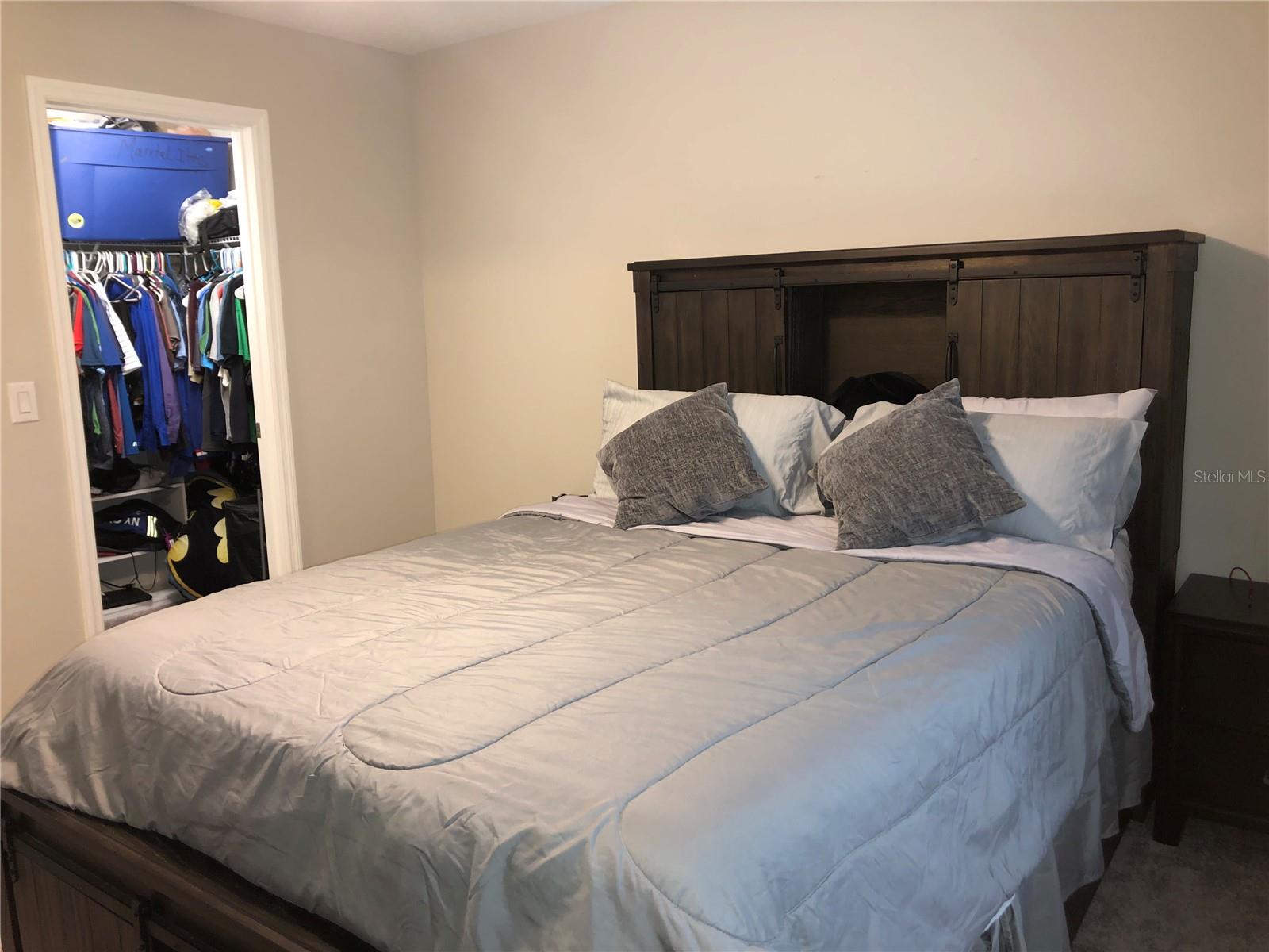 ARTISAN LAKES PRCL J PH I & II - Residential Lease