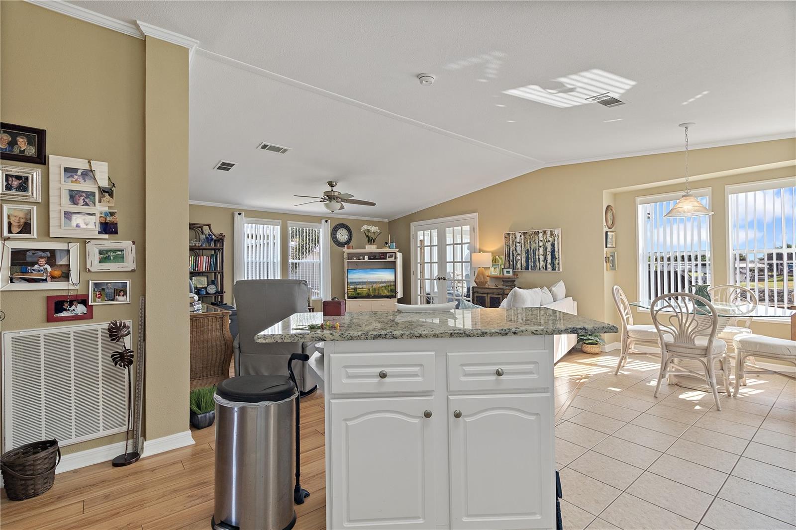 CHARLOTTE PARK SEC 03 - Residential