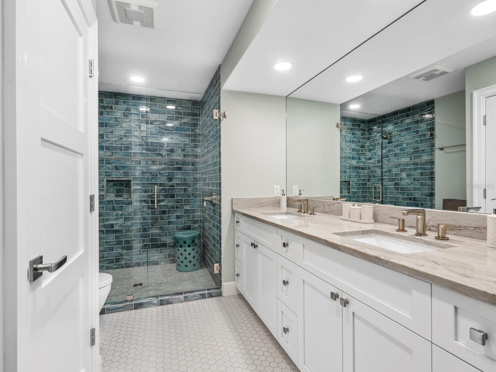 RIEGELS LANDING - Residential