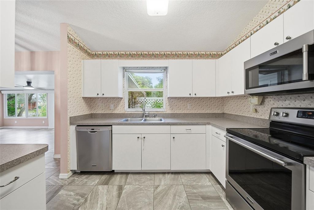 Photo of 5942 17th Street, Zephyrhills, FL 33542 (MLS # TB8463054)