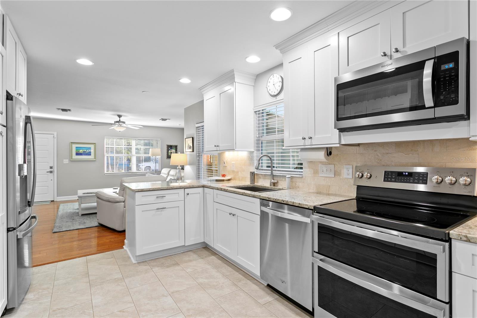 MARYLAND MANOR - Residential