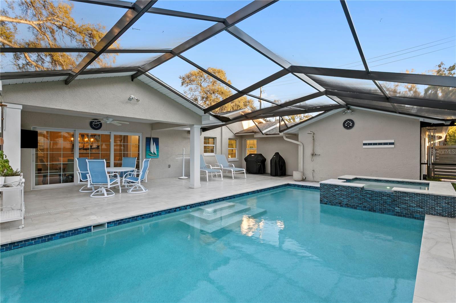 MARYLAND MANOR - Residential