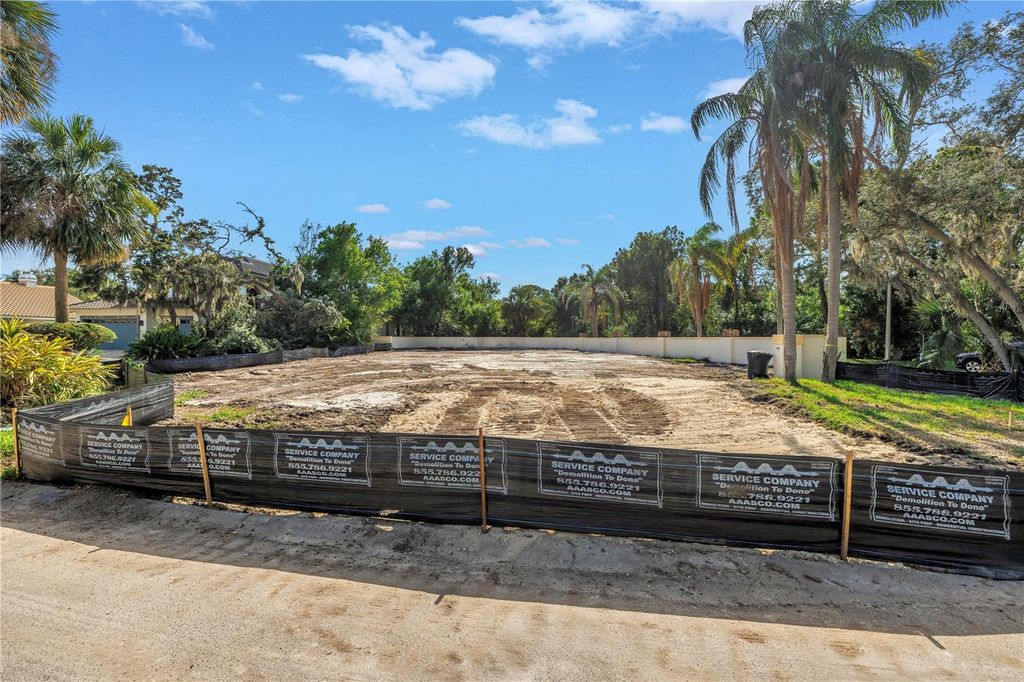 Photo of 4690 Laurel Oak Lane NE, St Petersburg, FL 33703 (MLS # TB8470703)