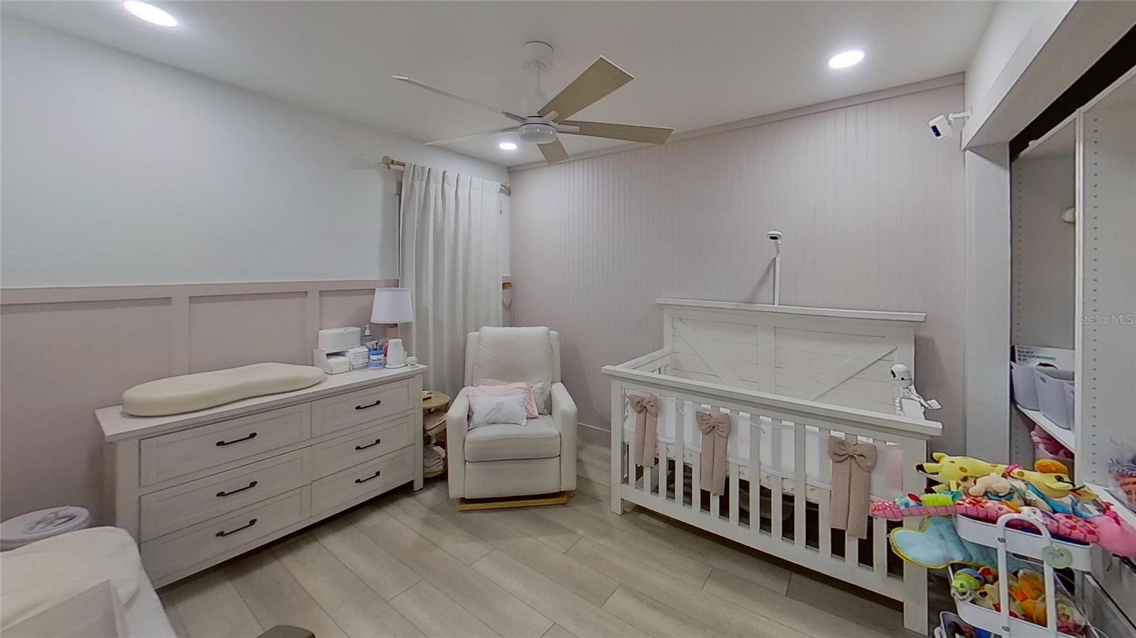 COUNTRY CLUB PARK - Residential