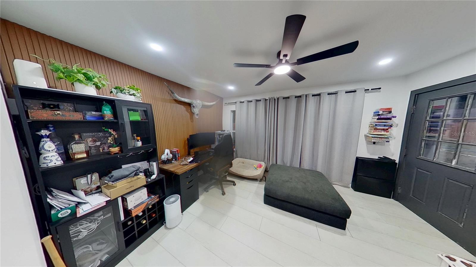 COUNTRY CLUB PARK - Residential