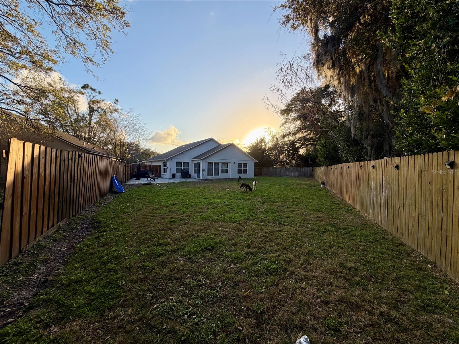 COUNTRY CLUB PARK - Residential