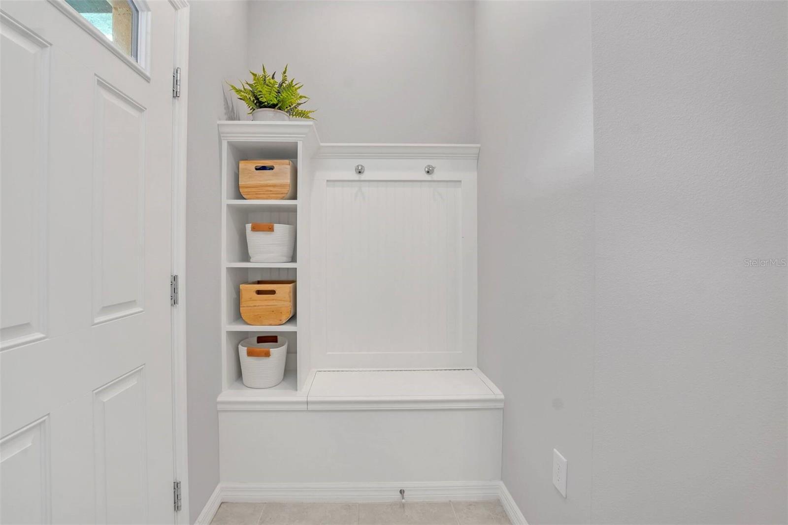 WINDSOR AT WESTSIDE - Residential