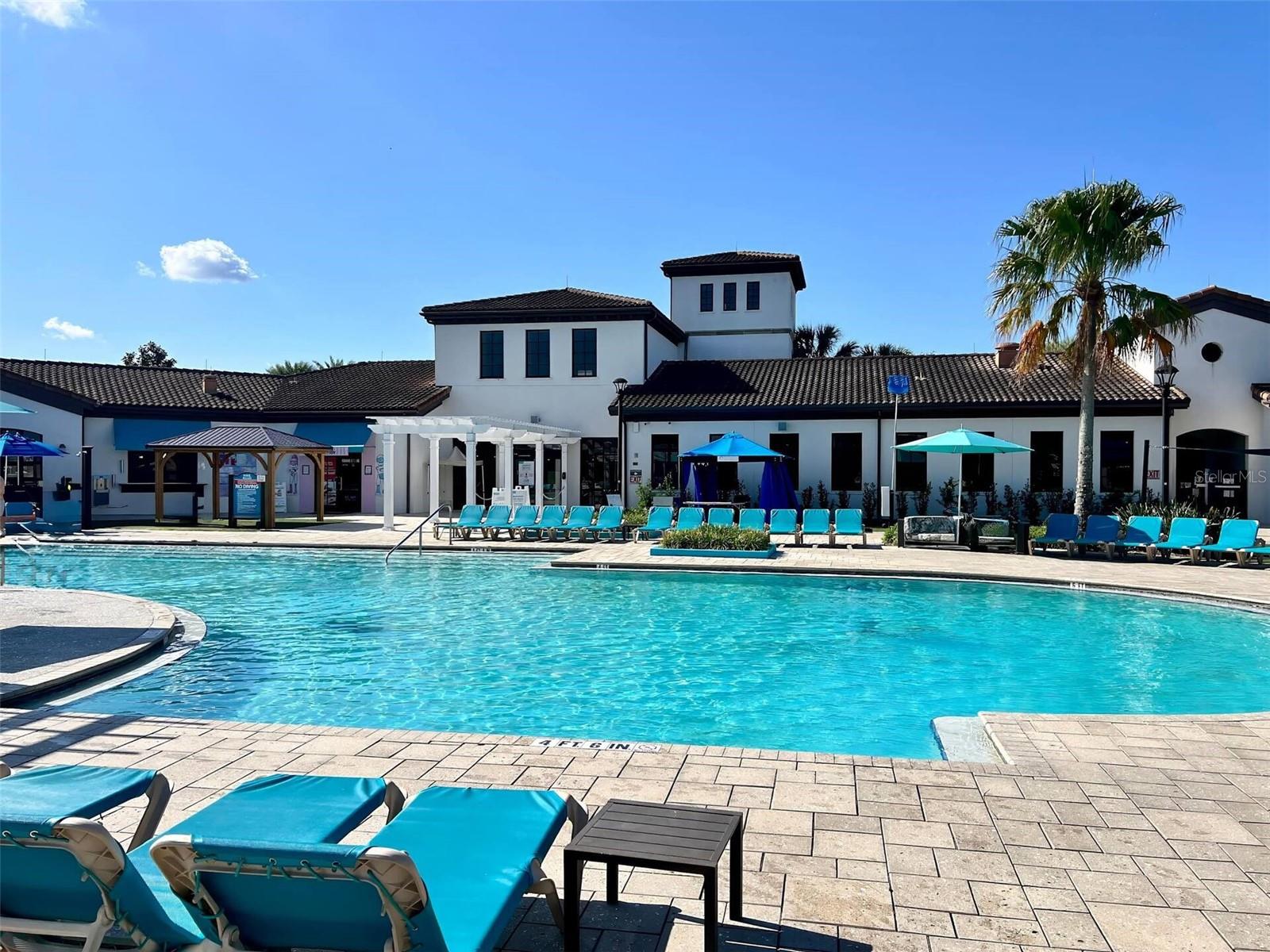 WINDSOR AT WESTSIDE - Residential