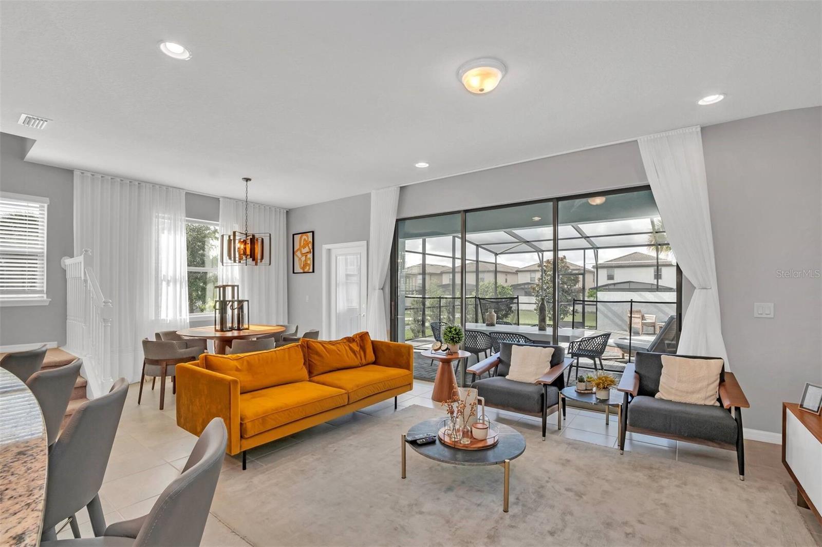 WINDSOR AT WESTSIDE - Residential