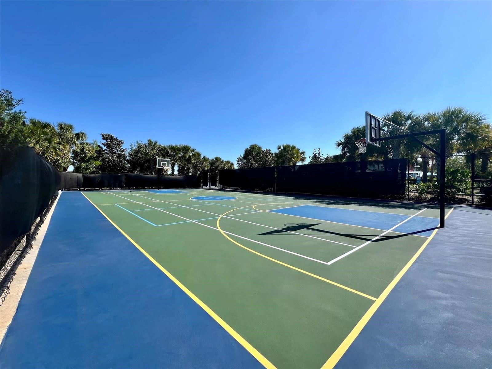 WINDSOR AT WESTSIDE - Residential