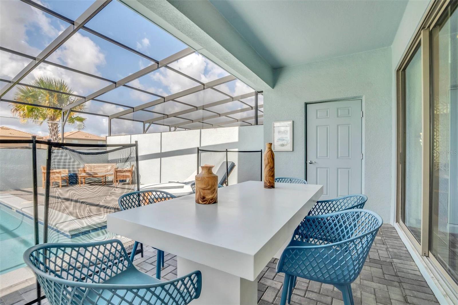 WINDSOR AT WESTSIDE - Residential