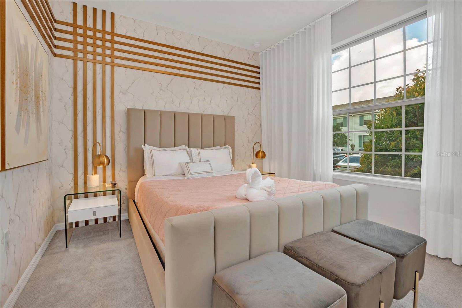 WINDSOR AT WESTSIDE - Residential