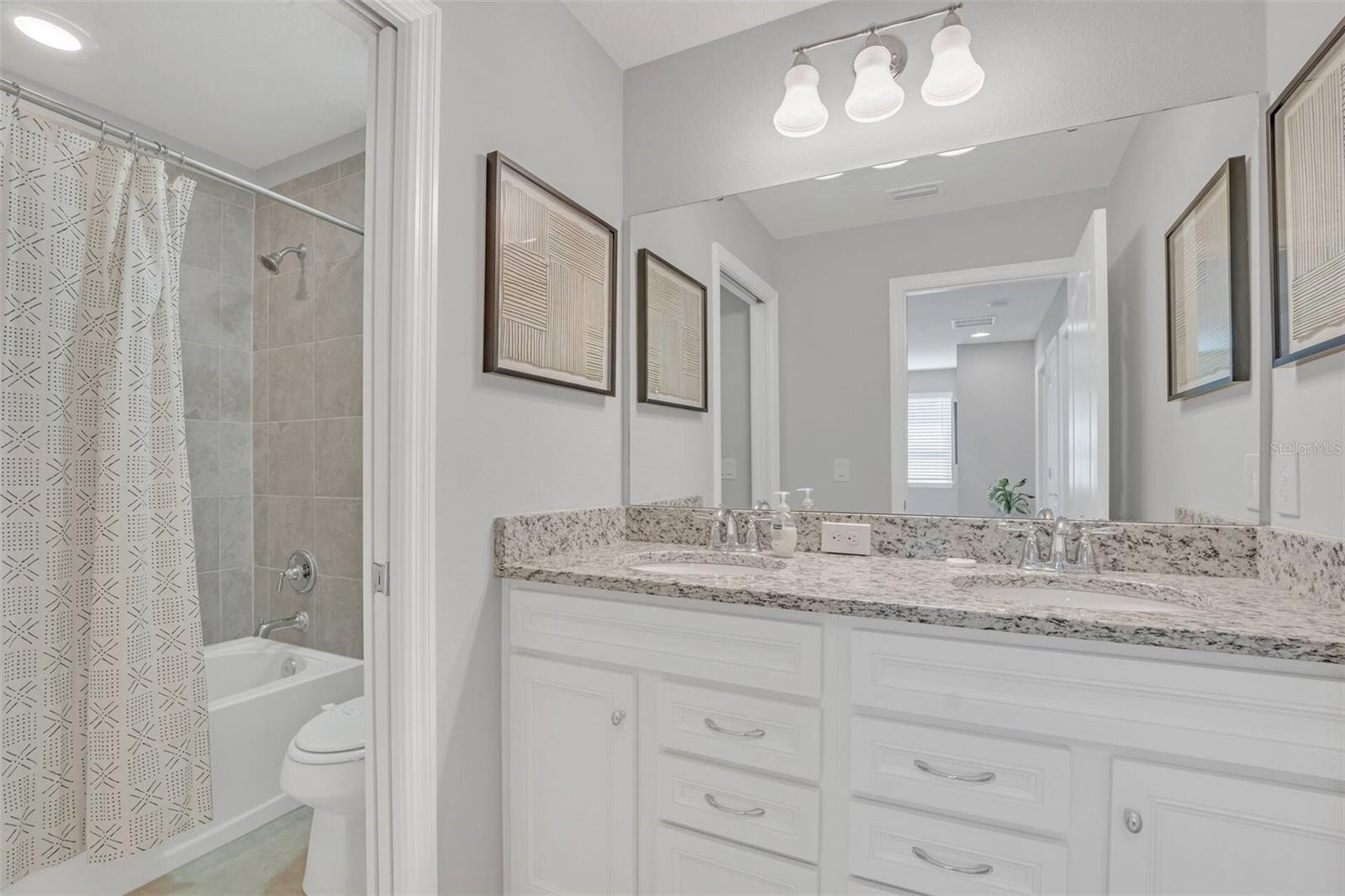 WINDSOR AT WESTSIDE - Residential