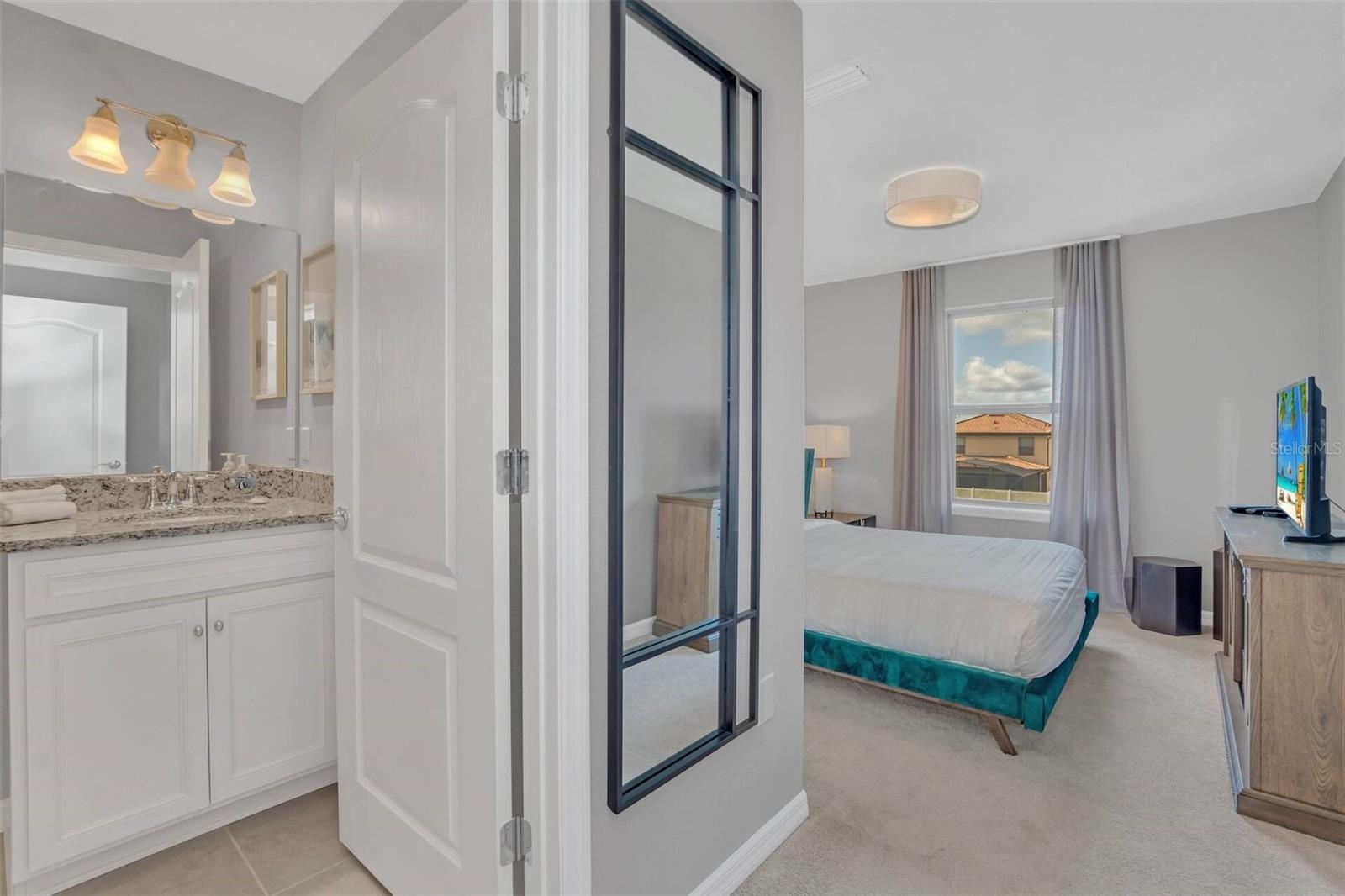 WINDSOR AT WESTSIDE - Residential