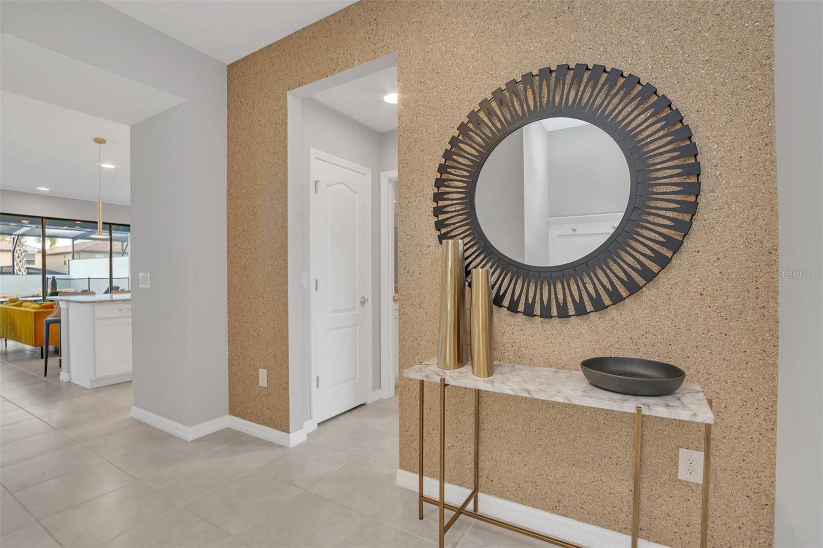 WINDSOR AT WESTSIDE - Residential