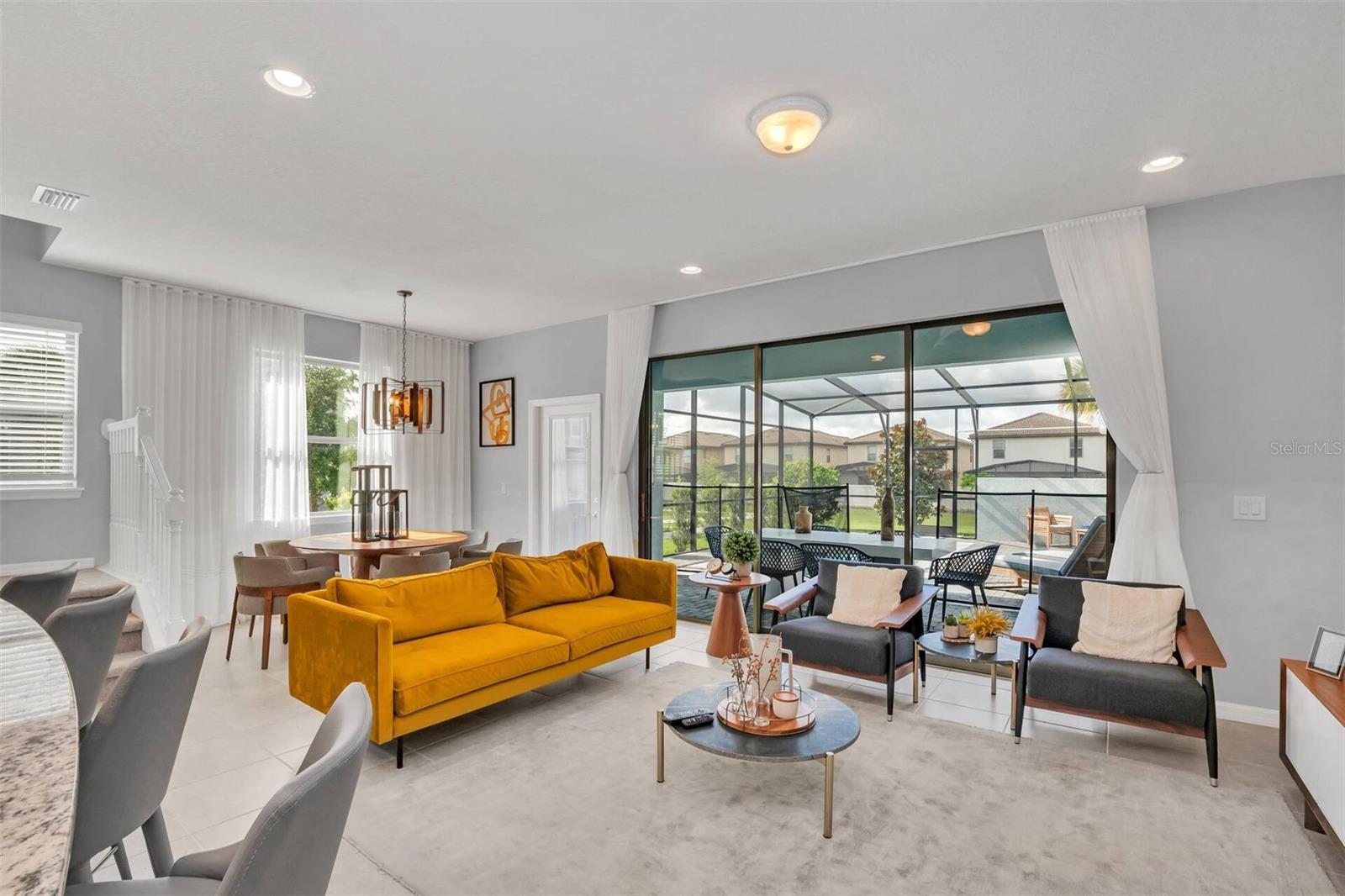 WINDSOR AT WESTSIDE - Residential