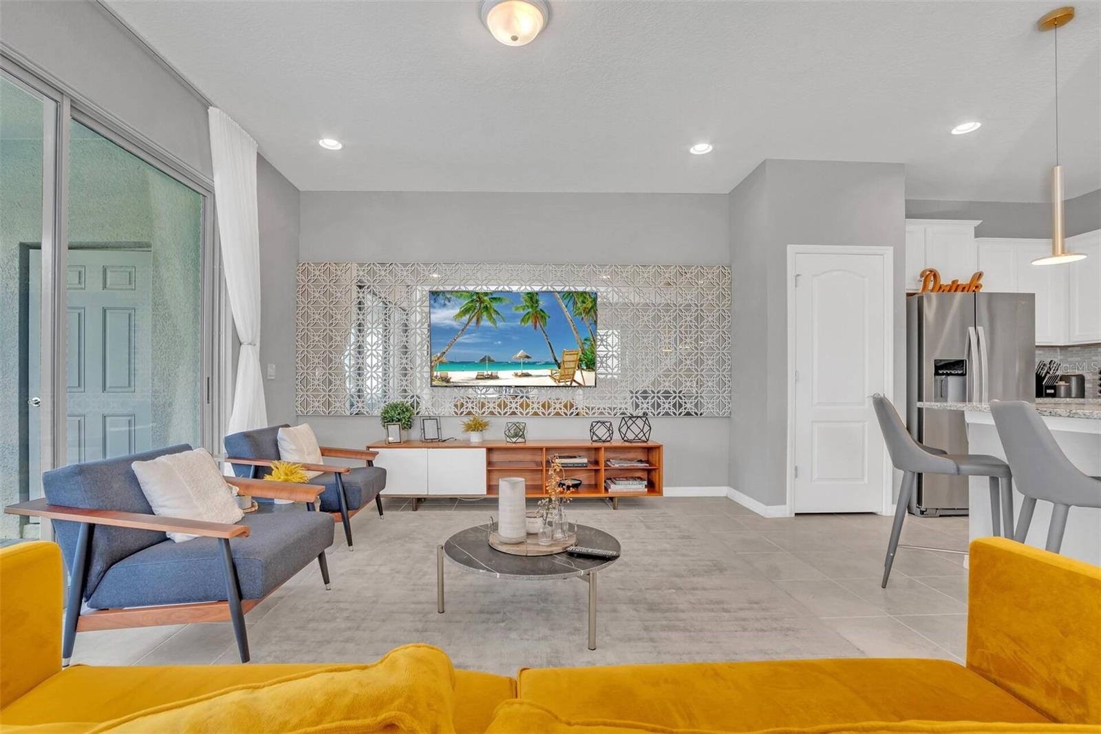 WINDSOR AT WESTSIDE - Residential