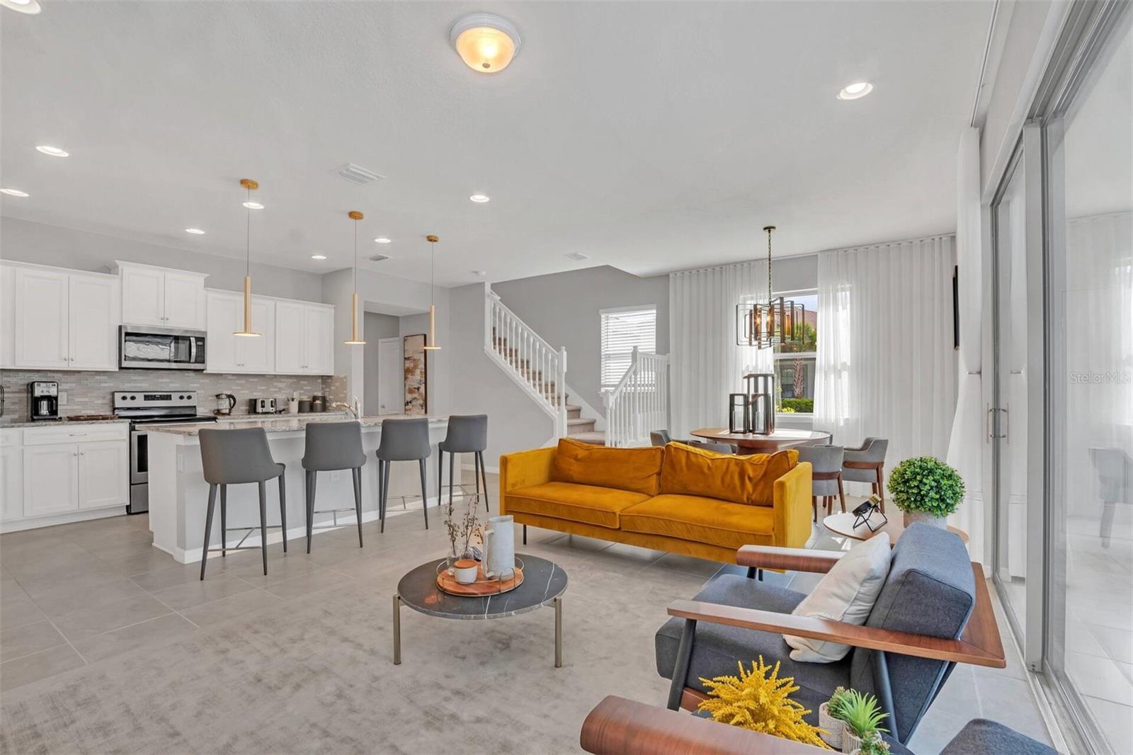 WINDSOR AT WESTSIDE - Residential