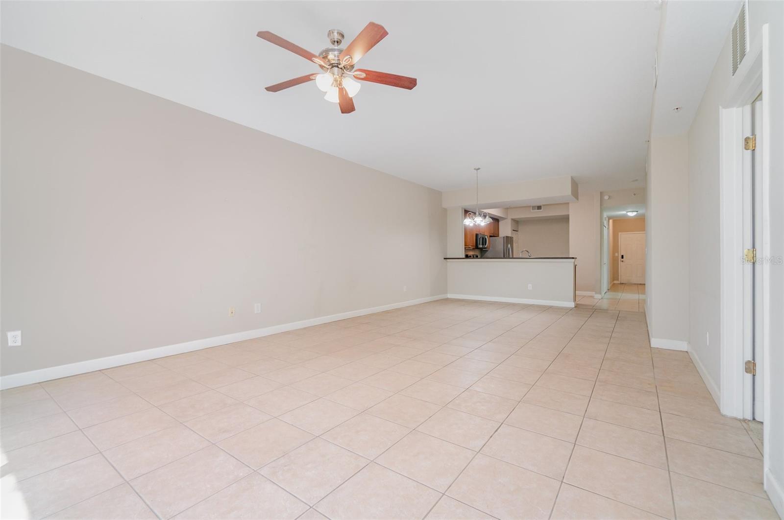 PROMENADE PH 01 - Residential