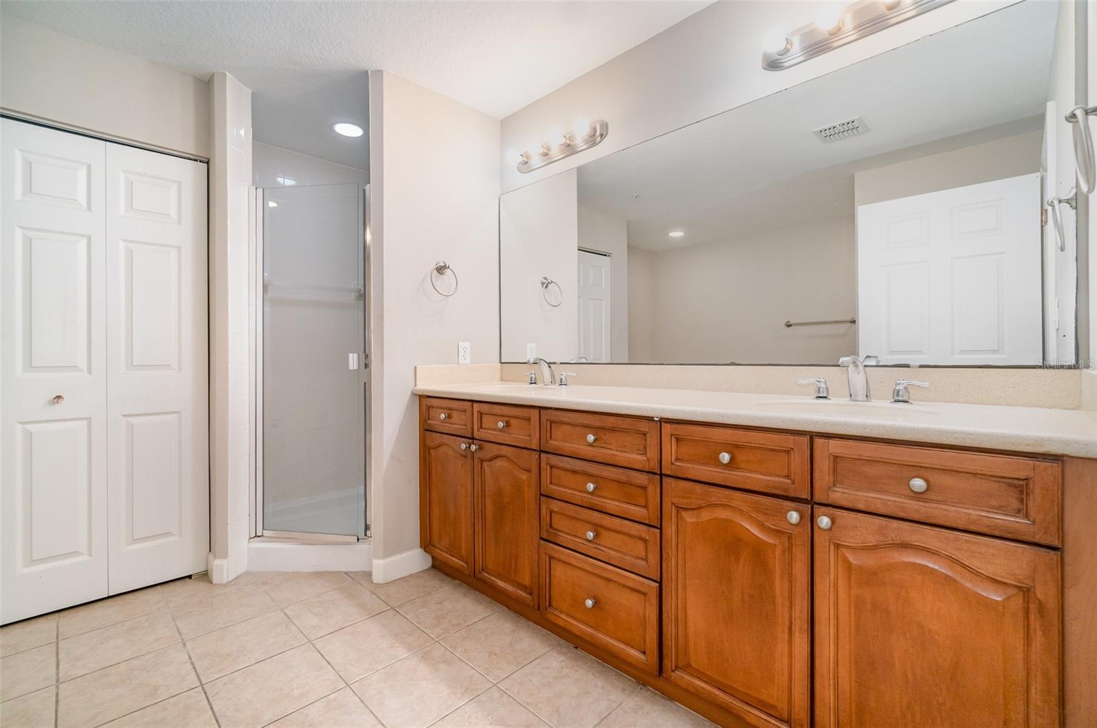 PROMENADE PH 01 - Residential