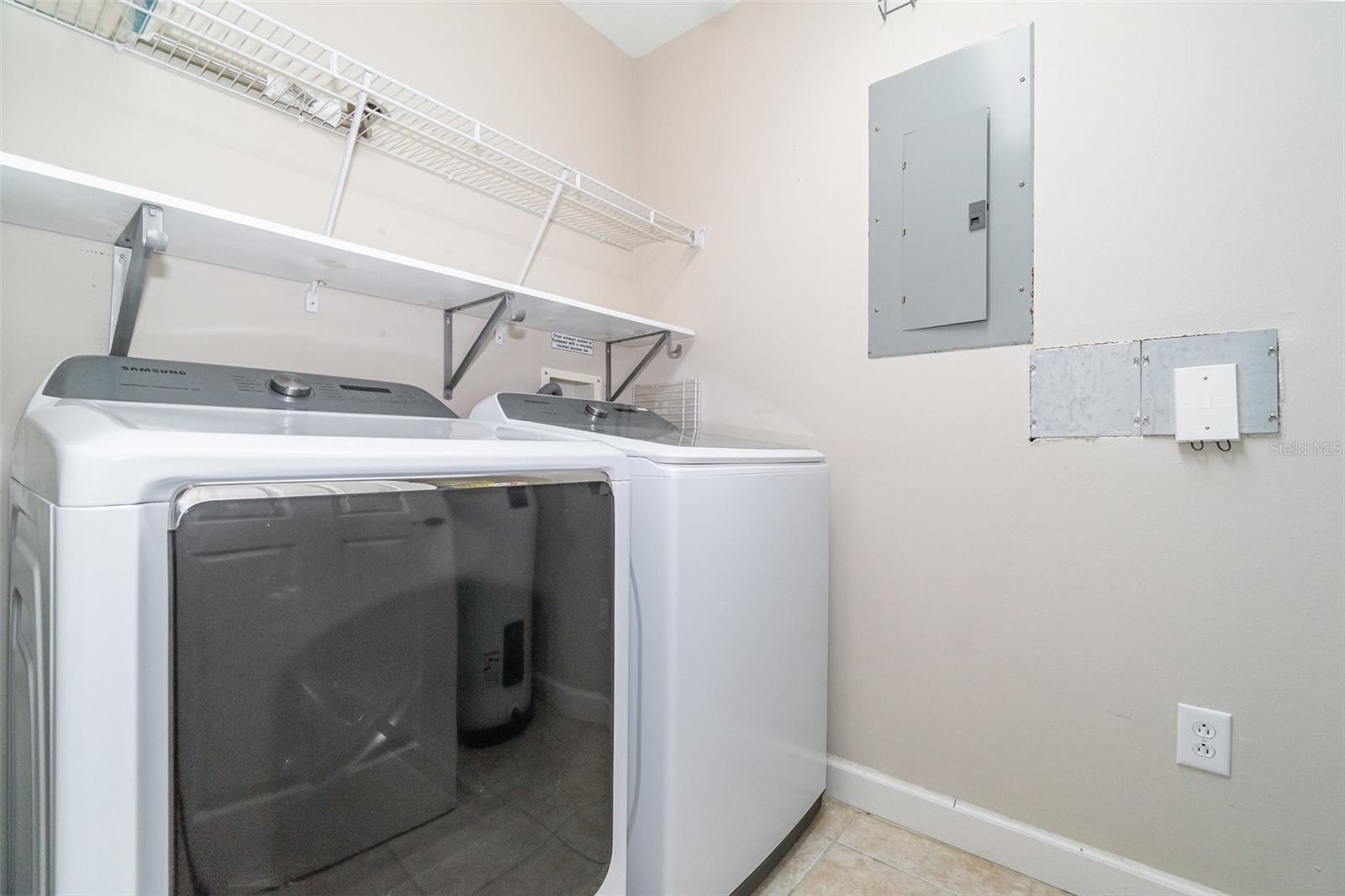 PROMENADE PH 01 - Residential