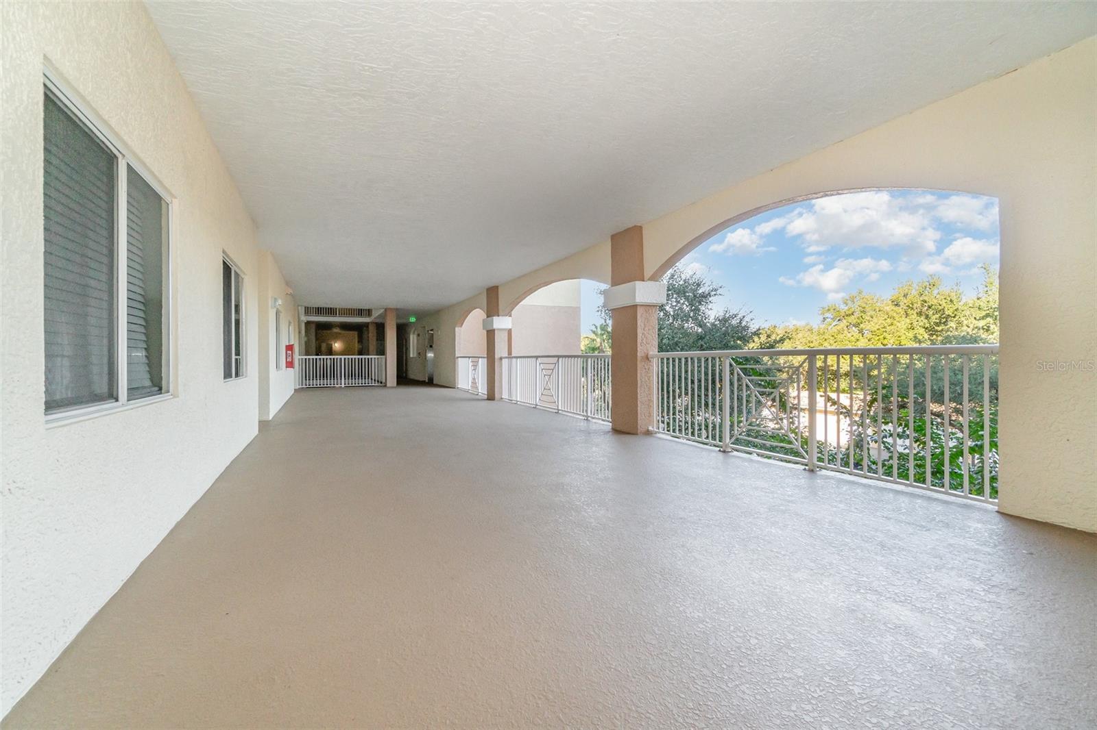 PROMENADE PH 01 - Residential